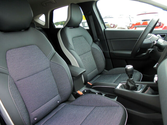 Renault Captur TCe 130 GPF Intens,Vollausstattung ! (306972987)