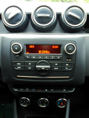 Dacia Duster Blue dCi 115 Allrad ,SH,LM,PDC,Kl,ER,DAB+ (326691048)