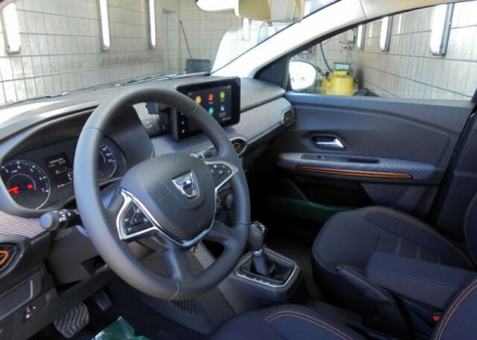 Dacia Sandero TCe 90 CVT Stepway Comfort Automatik !!! (324973677)